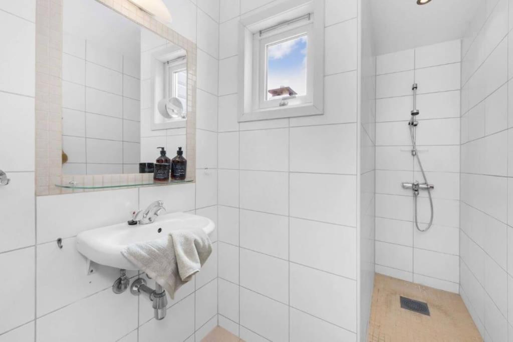 Spacious! 2024 Renovated! 4 Bedrooms! 베르겐 외부 사진